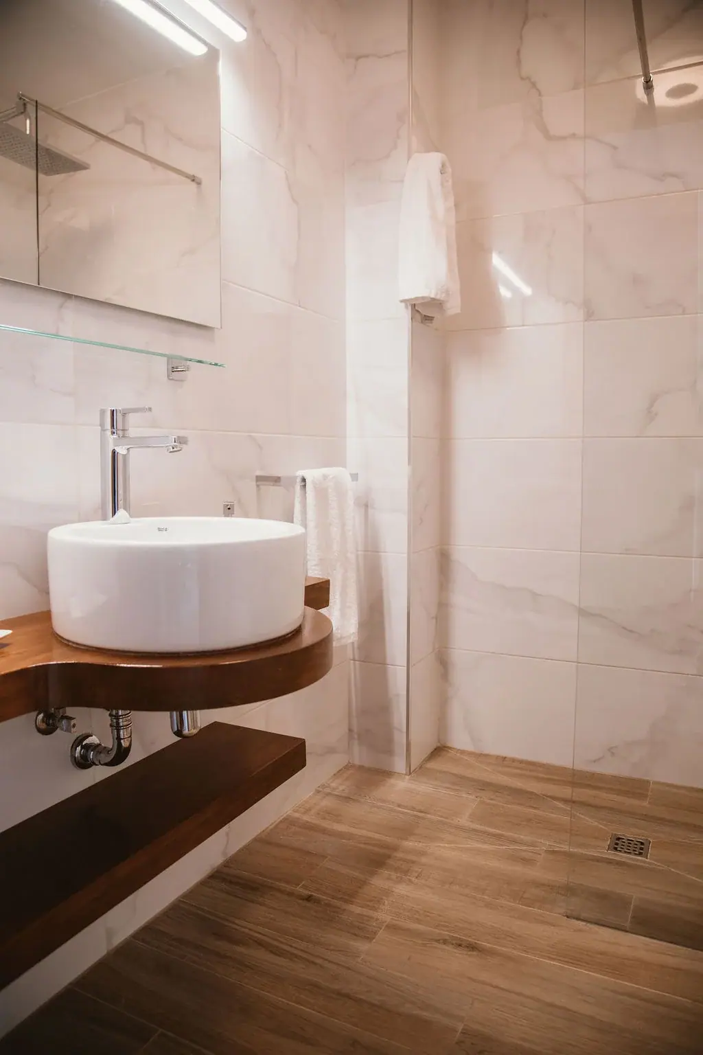 Washbasin in a Standard apartment