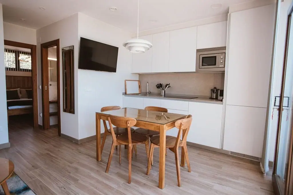 Kitchen and dining area of a Standard apartment