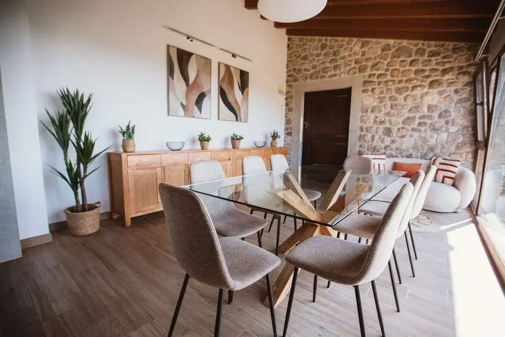 Dining table in the Deluxe apartment