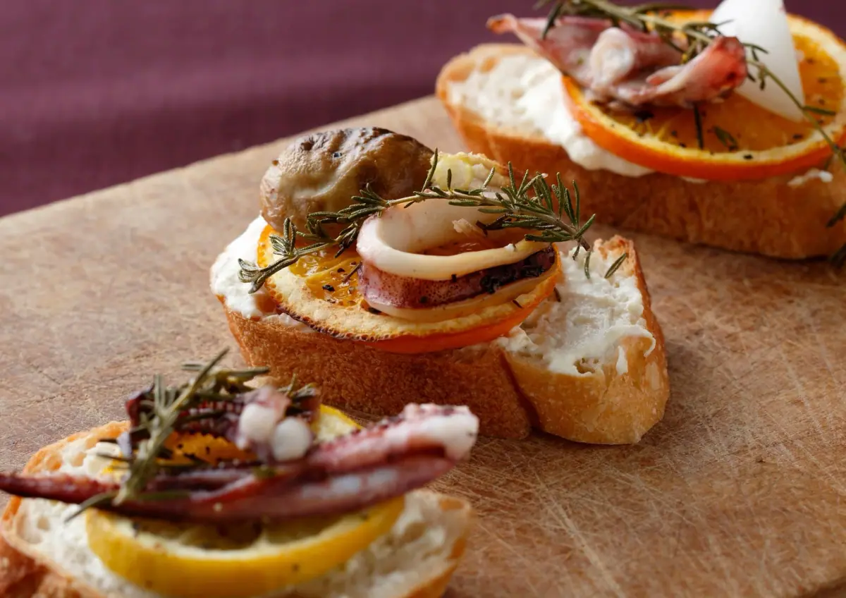 Asturian tapas in a cider house