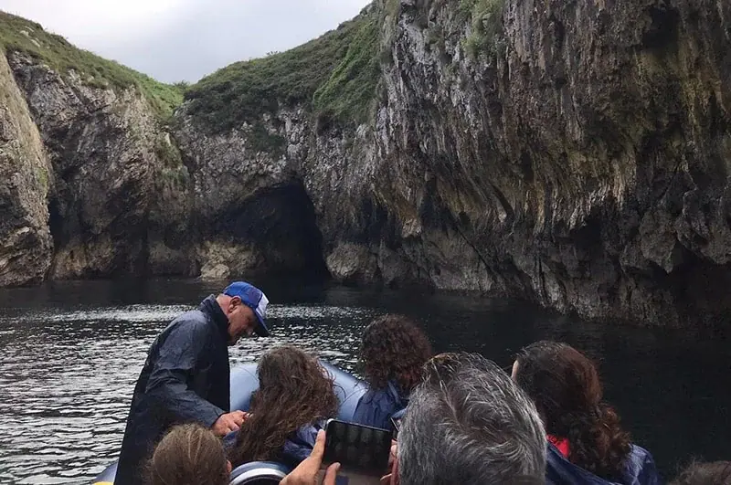 A boat trip along the cliffs